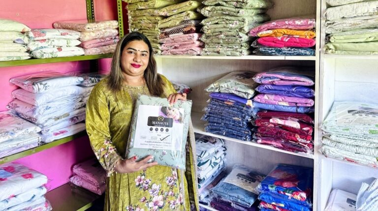 भिडिओले उद्यमी बनायो प्रज्ञा उप्रेतीलाई, महिनामा १५ लाखसम्मको कारोबार 8 managya outfit3 1758710039