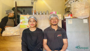 मास्टर्स पढिरहेका दुई साथी बेच्छन् पानीपुरी–चटपटे, गर्छन् टेकअवे र डेलिभरी सेवा 3 sabrina sujan 1763053886 1763054085